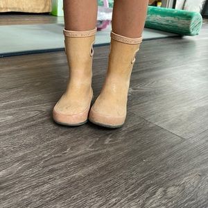 Bogs rain boots sparkly pink